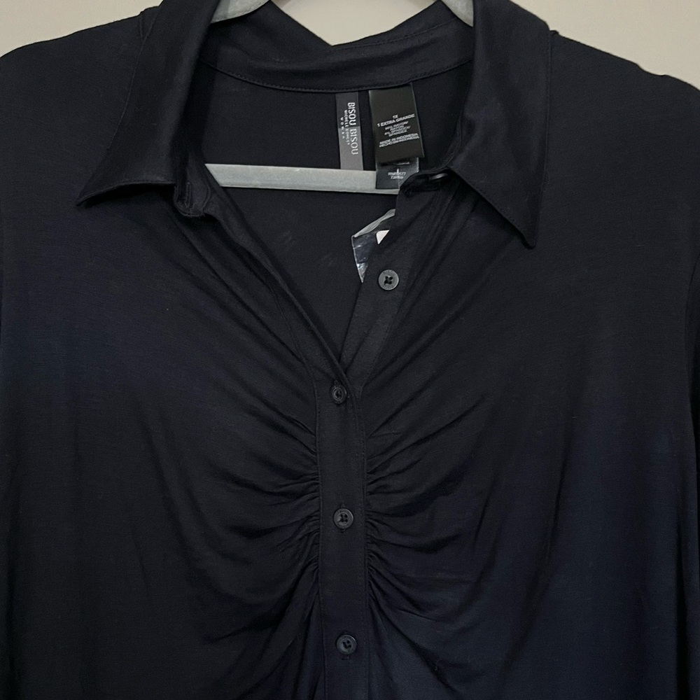 NEW Ruched Black Top - Picture 2 of 6